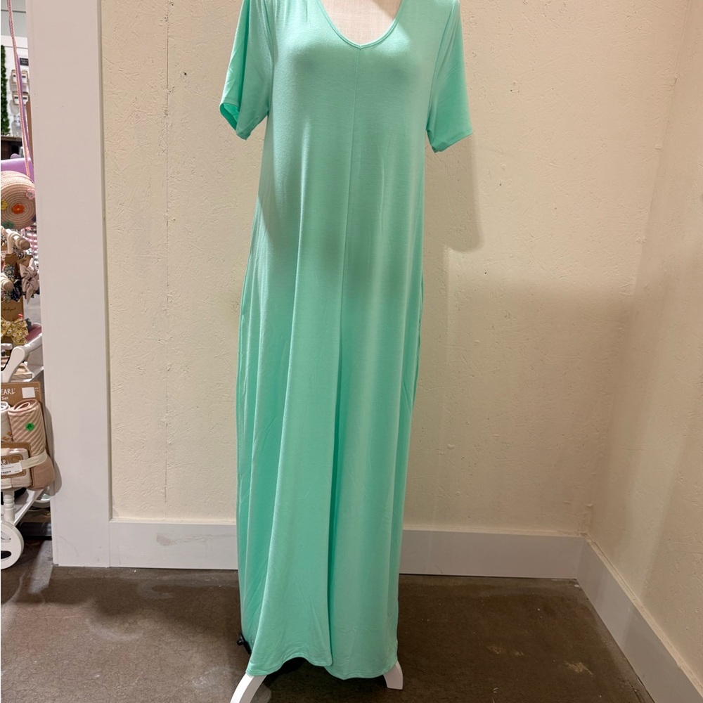 Chic Seafoam Maxi Dress